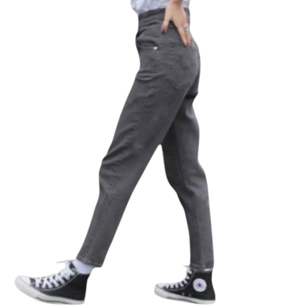 Levi's Silvertab Mom Jeans Size 30 in Charcoal Wash - Picture 1 of 7